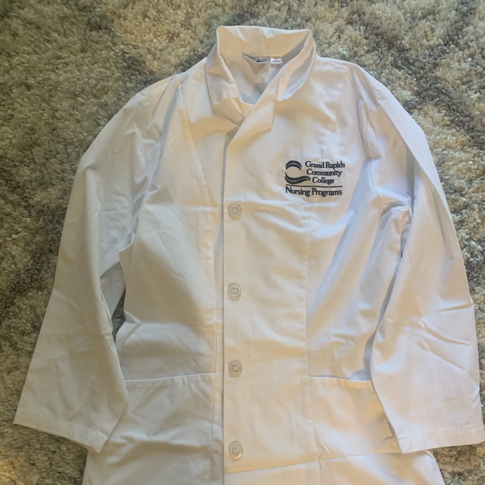 Woman’s Landau Nursing Lab Coat